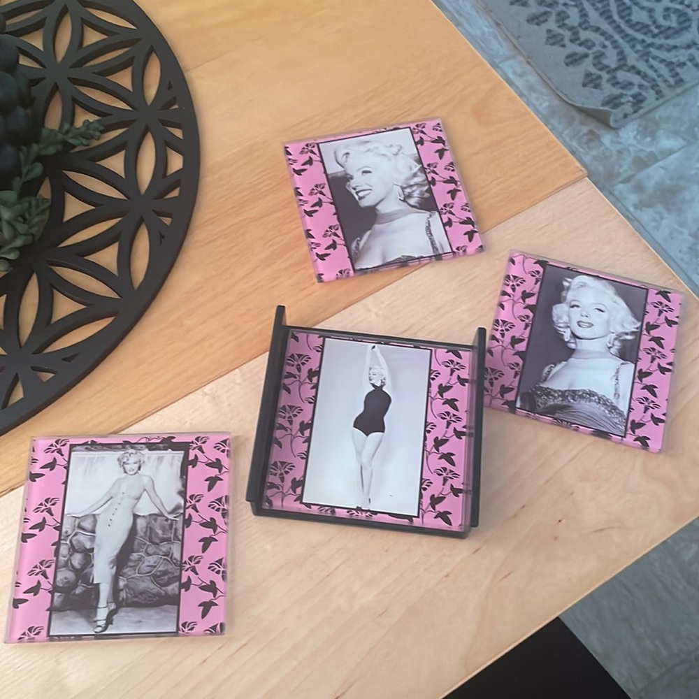4 glass Marilyn Monroe coasters